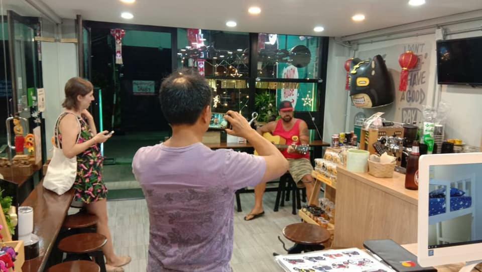 Enjoy House Hostel Chiang Mai Ngoại thất bức ảnh