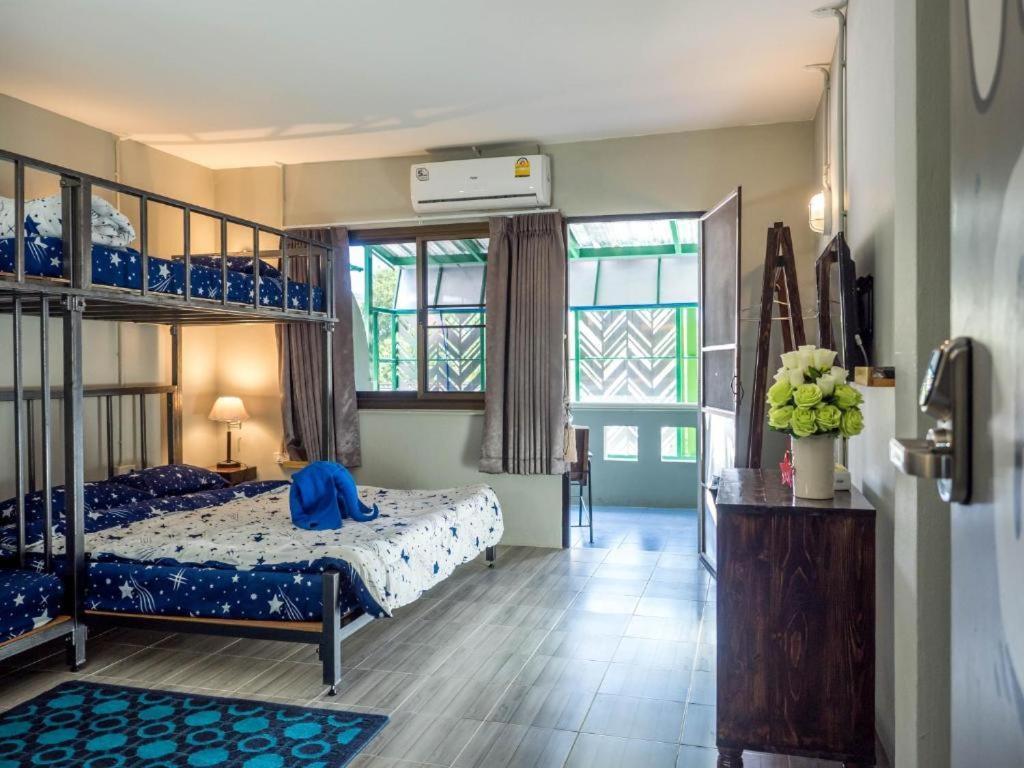 Enjoy House Hostel Chiang Mai Ngoại thất bức ảnh